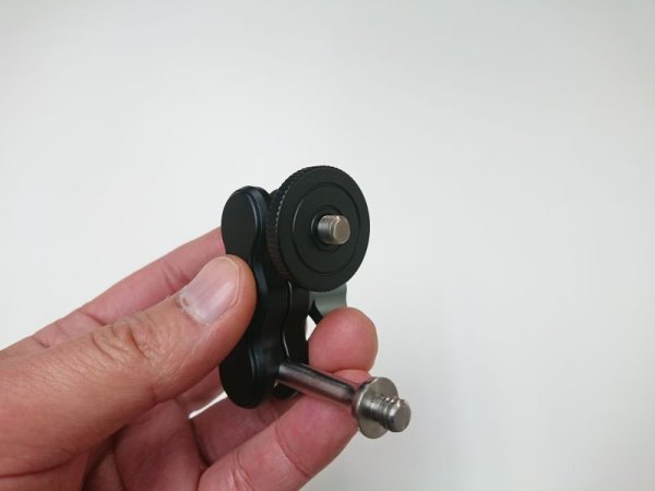 画像9: 【Ulanzi在庫一掃セール!!】 R002 Magic Arm Monitor Adapter (9)